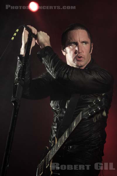 NINE INCH NAILS - 2009-07-31 - PAREDES DE COURA (Portugal) - Praia do Tabuao - 